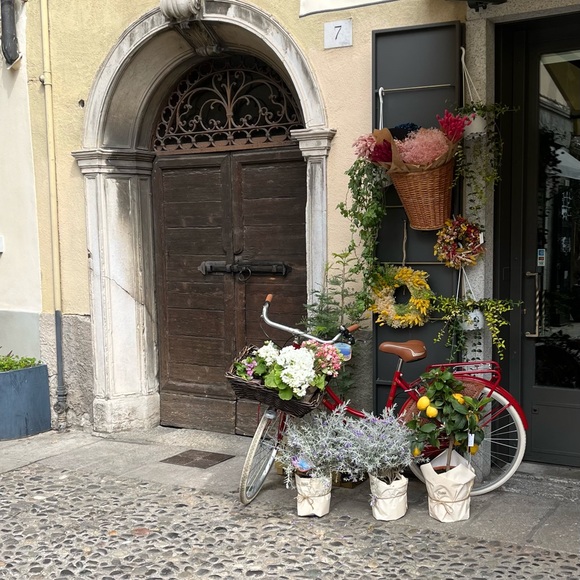 Meet your Posher, Karyn - Picture 1 of 1